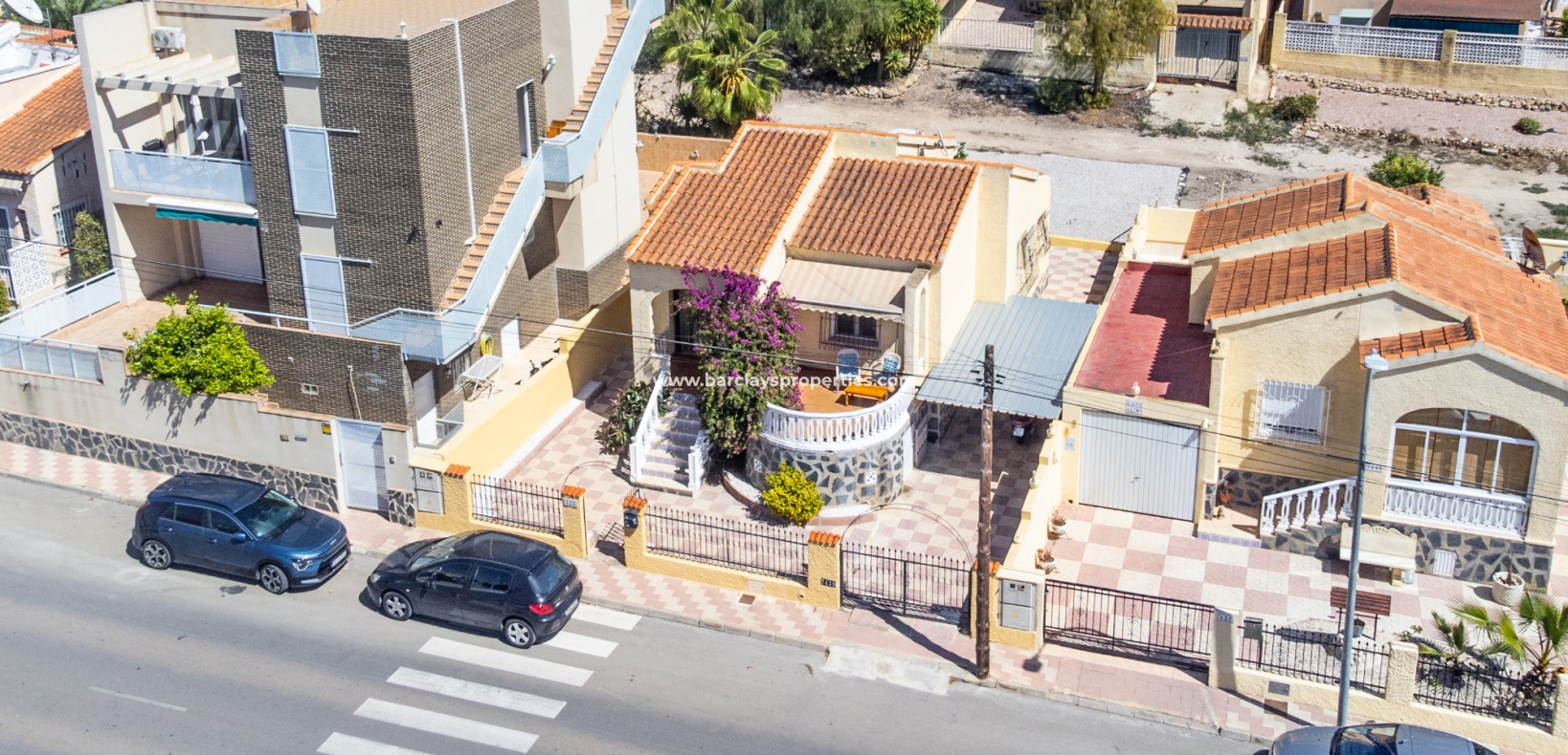 Wederverkoop - Vrijstaande Villa - Urb. La Marina