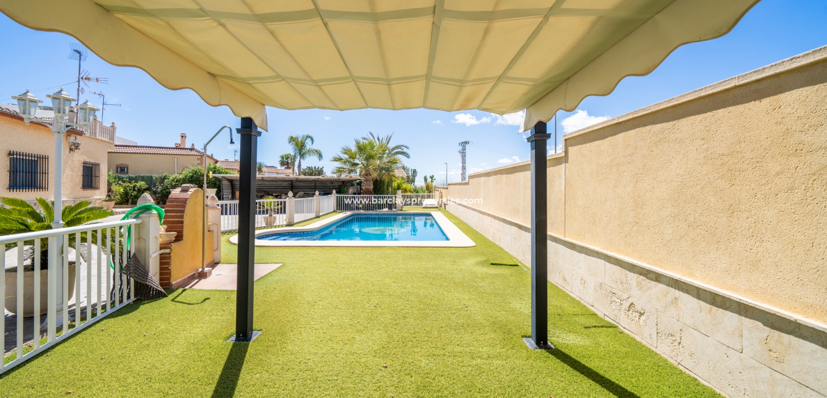 Wederverkoop - Vrijstaande Villa - Urb. La Marina