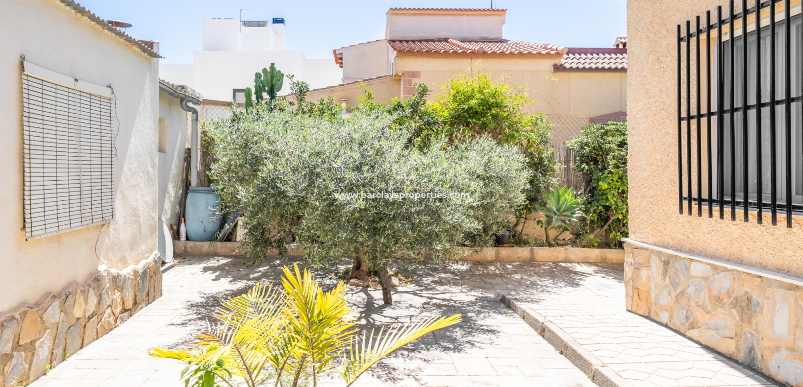 Wederverkoop - Vrijstaande Villa - Urb. La Marina