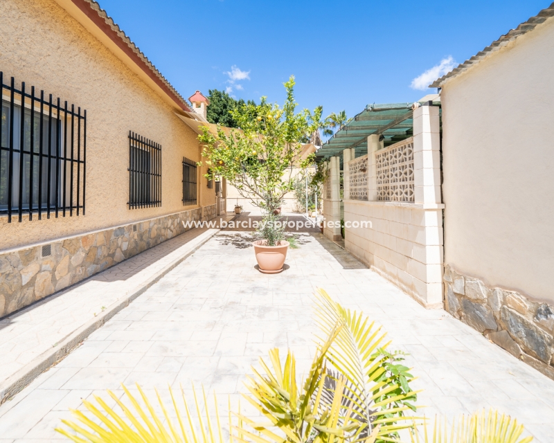 Wederverkoop - Vrijstaande Villa - Urb. La Marina