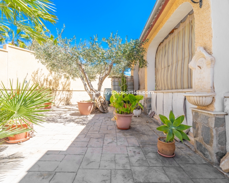 Wederverkoop - Vrijstaande Villa - Urb. La Marina