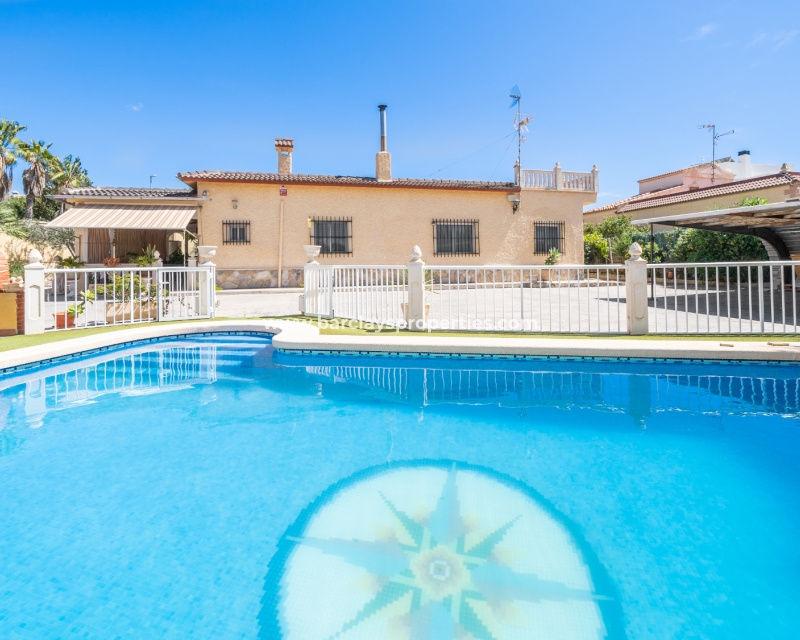 Wederverkoop - Vrijstaande Villa - Urb. La Marina