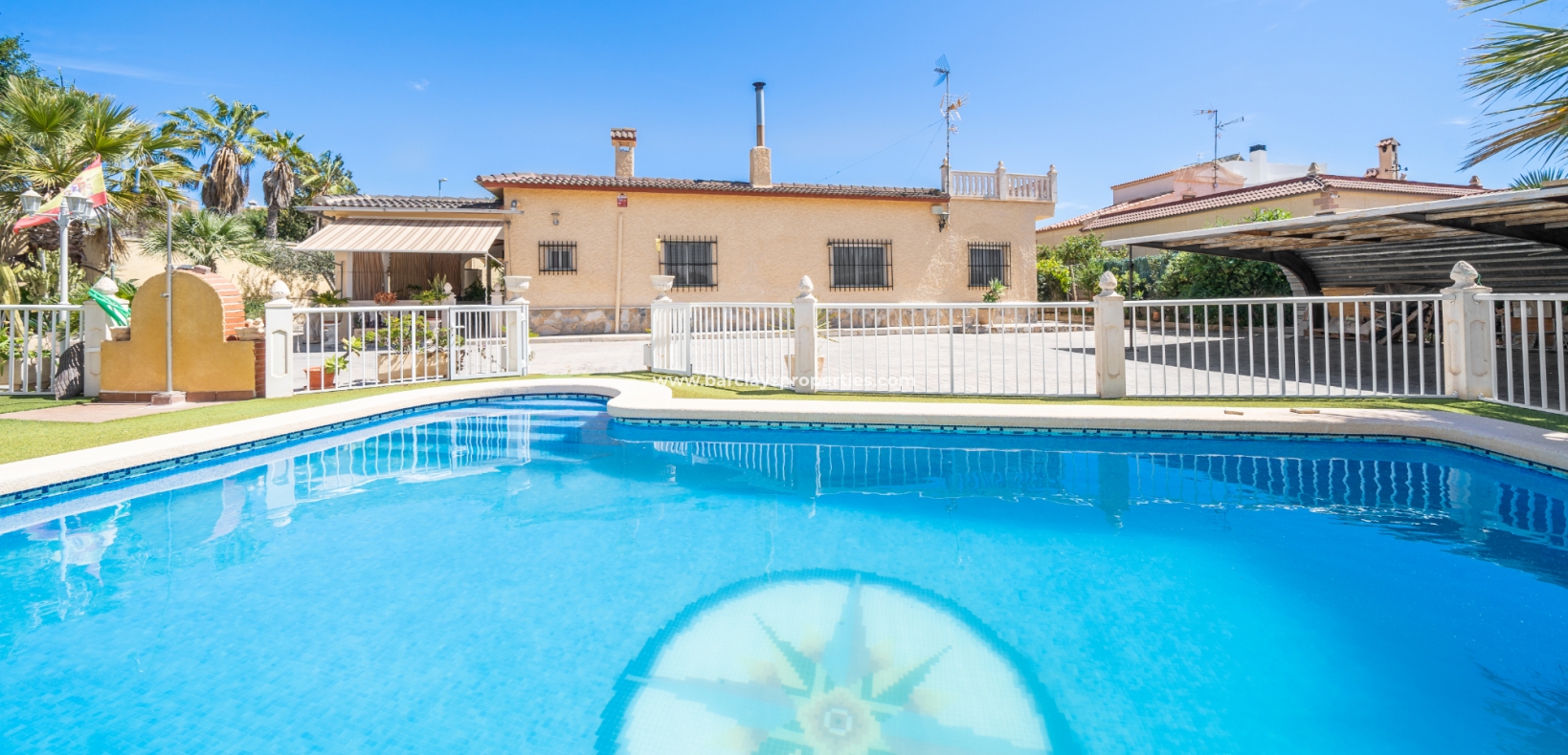 Wederverkoop - Vrijstaande Villa - Urb. La Marina