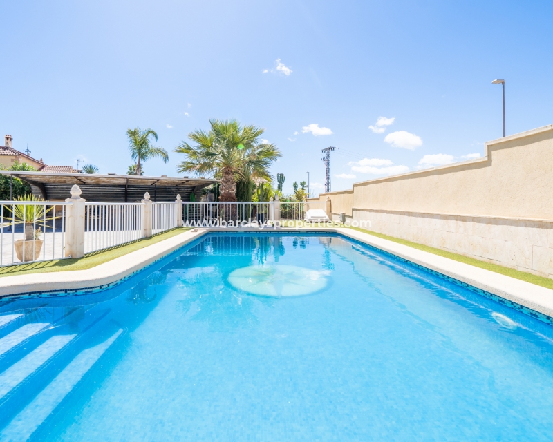 Wederverkoop - Vrijstaande Villa - Urb. La Marina