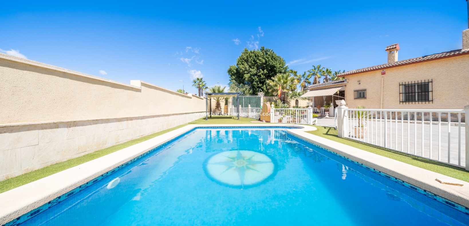 Wederverkoop - Vrijstaande Villa - Urb. La Marina