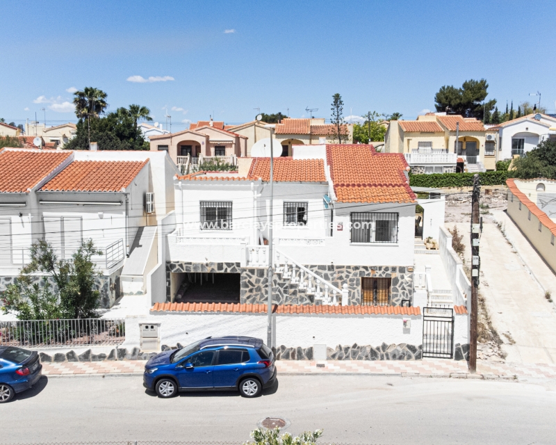 Wederverkoop - Vrijstaande Villa - Urb. La Marina