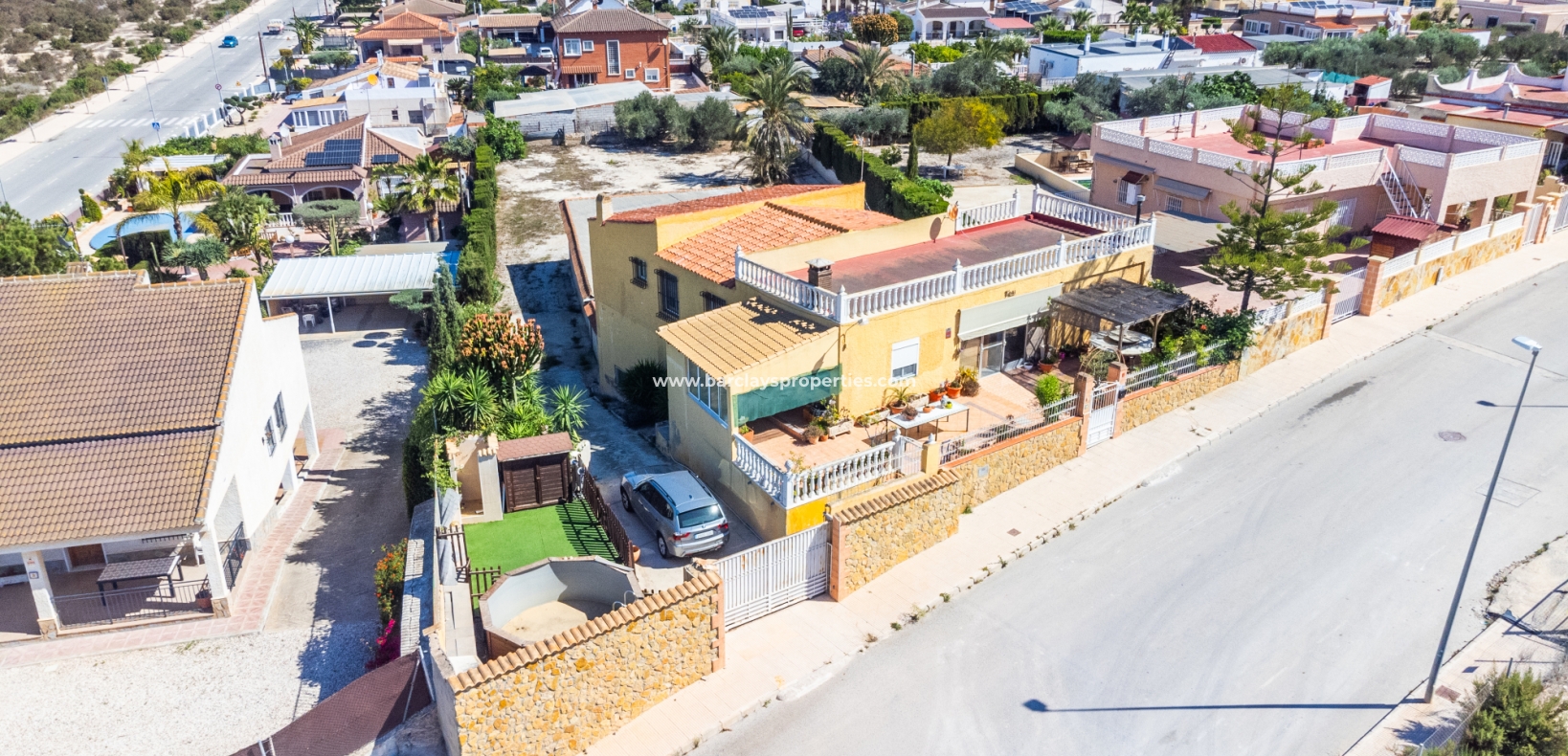 Wederverkoop - Vrijstaande Villa - Urb. La Marina