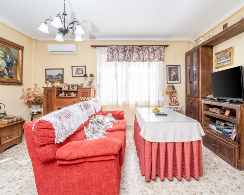 Wederverkoop - Vrijstaande Villa - Urb. La Marina