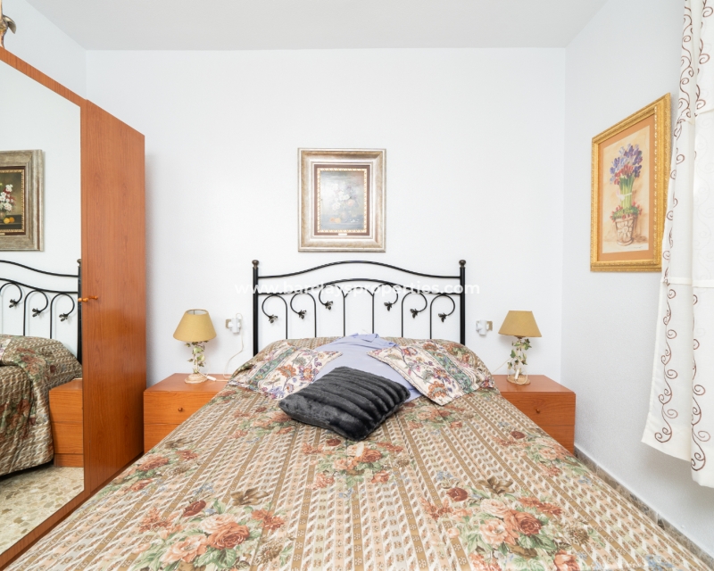 Wederverkoop - Vrijstaande Villa - Urb. La Marina