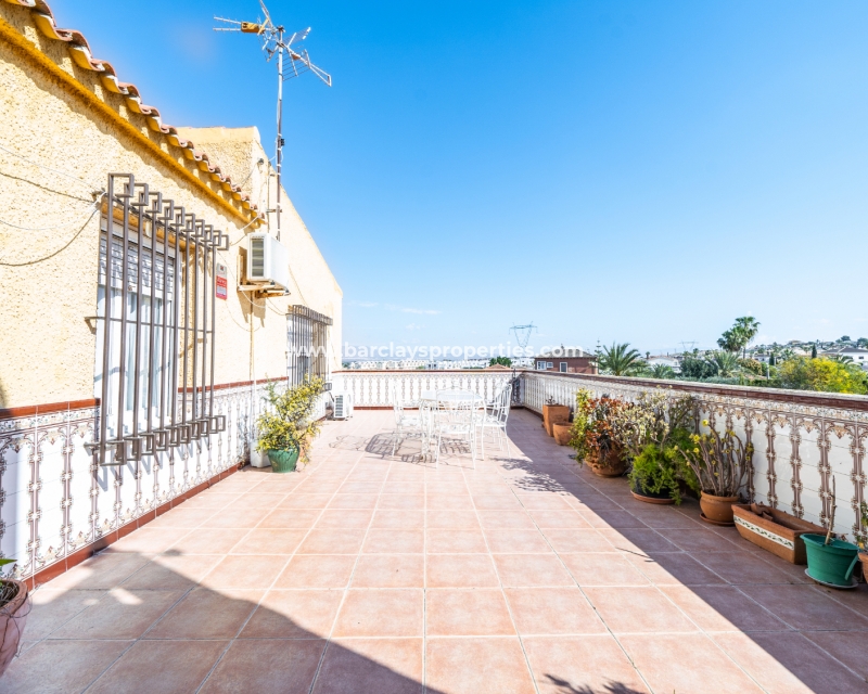 Wederverkoop - Vrijstaande Villa - Urb. La Marina