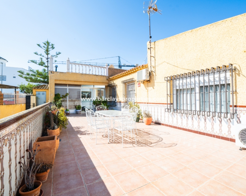 Wederverkoop - Vrijstaande Villa - Urb. La Marina