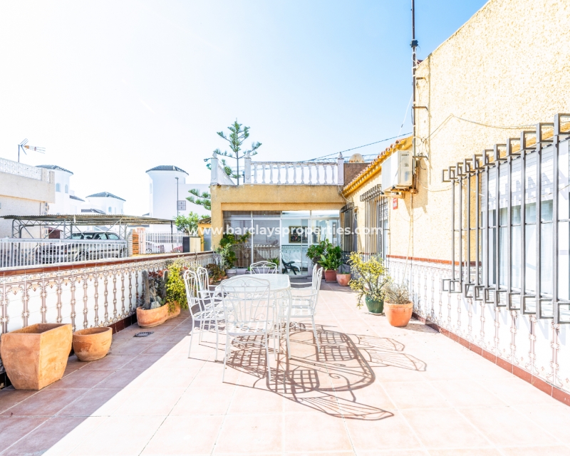 Wederverkoop - Vrijstaande Villa - Urb. La Marina