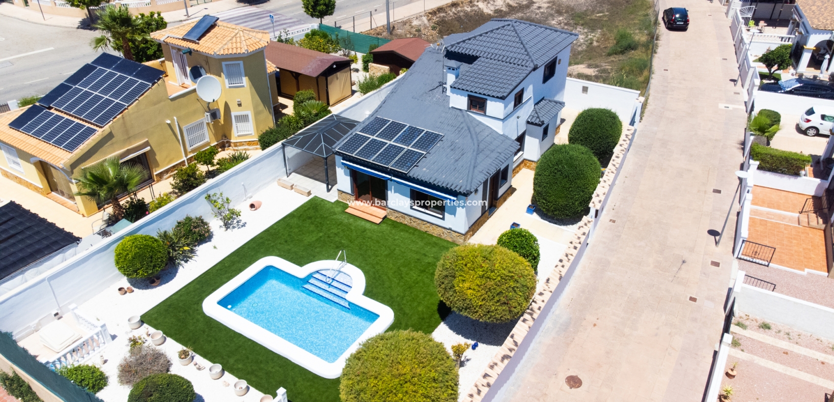 Wederverkoop - Vrijstaande Villa - Urb. La Marina