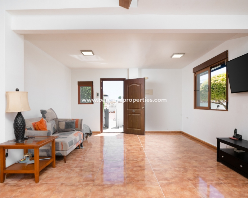 Wederverkoop - Vrijstaande Villa - Urb. La Marina