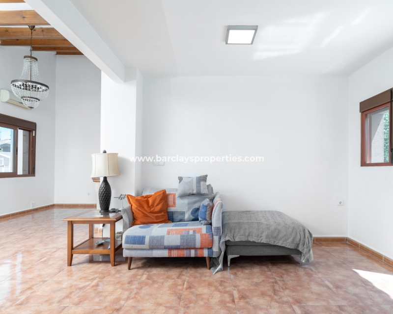 Wederverkoop - Vrijstaande Villa - Urb. La Marina