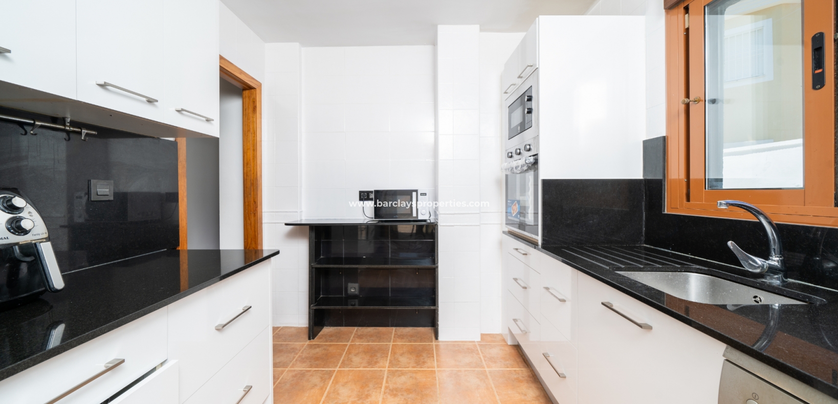 Wederverkoop - Vrijstaande Villa - Urb. La Marina