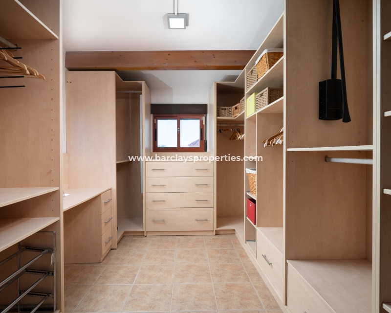 Wederverkoop - Vrijstaande Villa - Urb. La Marina