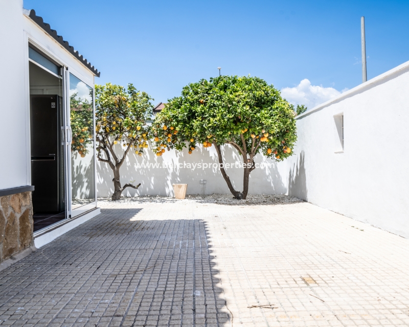 Wederverkoop - Vrijstaande Villa - Urb. La Marina