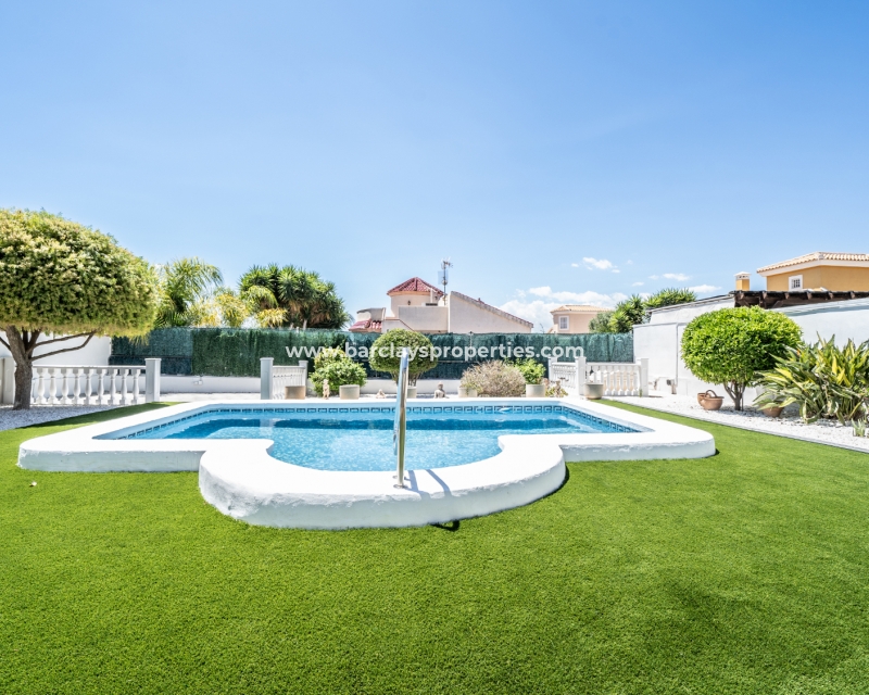 Wederverkoop - Vrijstaande Villa - Urb. La Marina