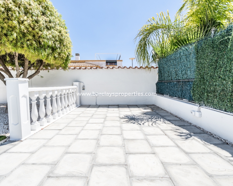 Wederverkoop - Vrijstaande Villa - Urb. La Marina