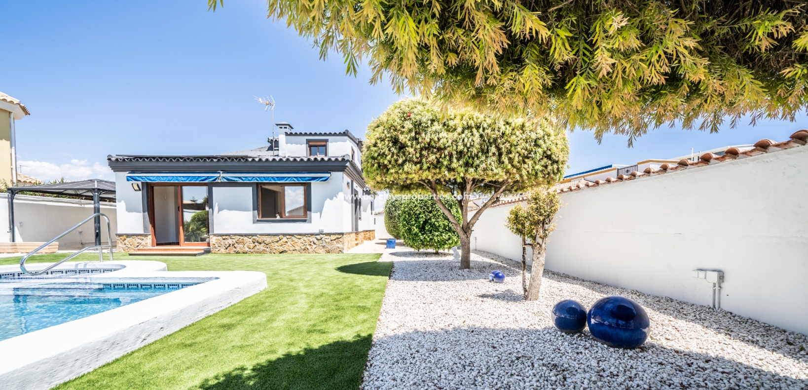 Wederverkoop - Vrijstaande Villa - Urb. La Marina