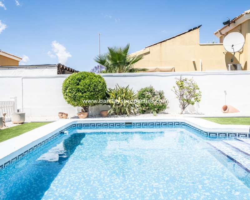 Wederverkoop - Vrijstaande Villa - Urb. La Marina