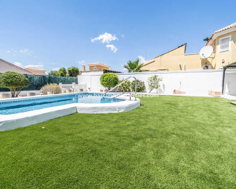 Wederverkoop - Vrijstaande Villa - Urb. La Marina