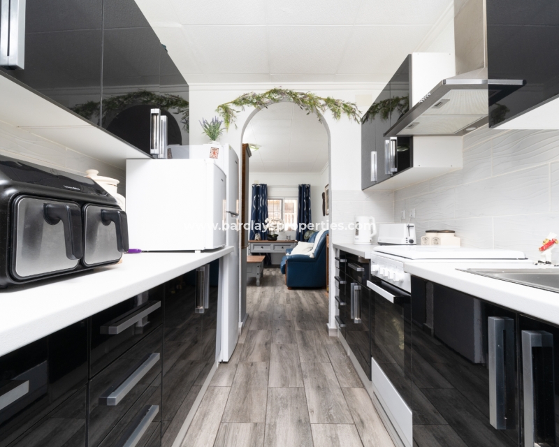 Wederverkoop - Vrijstaande Villa - Urb. La Marina