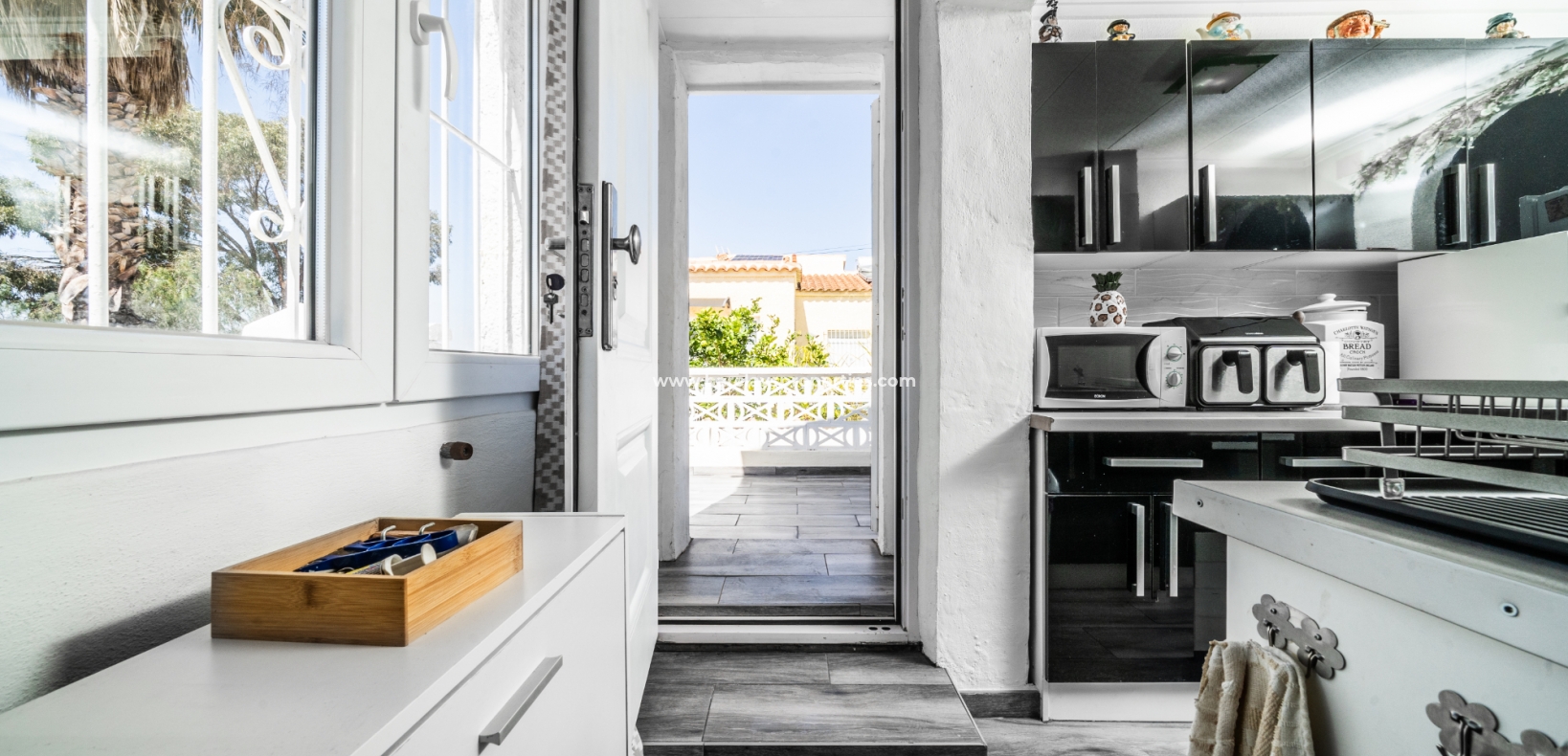 Wederverkoop - Vrijstaande Villa - Urb. La Marina