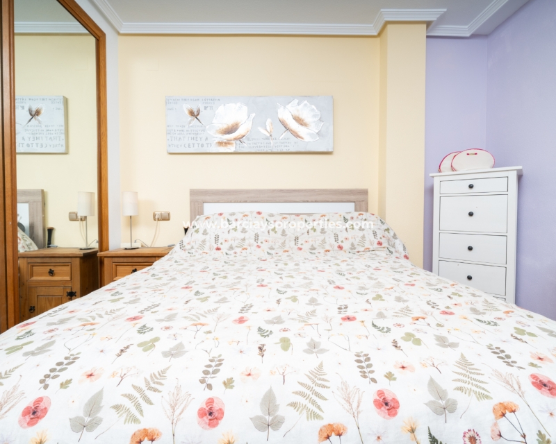 Wederverkoop - Vrijstaande Villa - Urb. La Marina