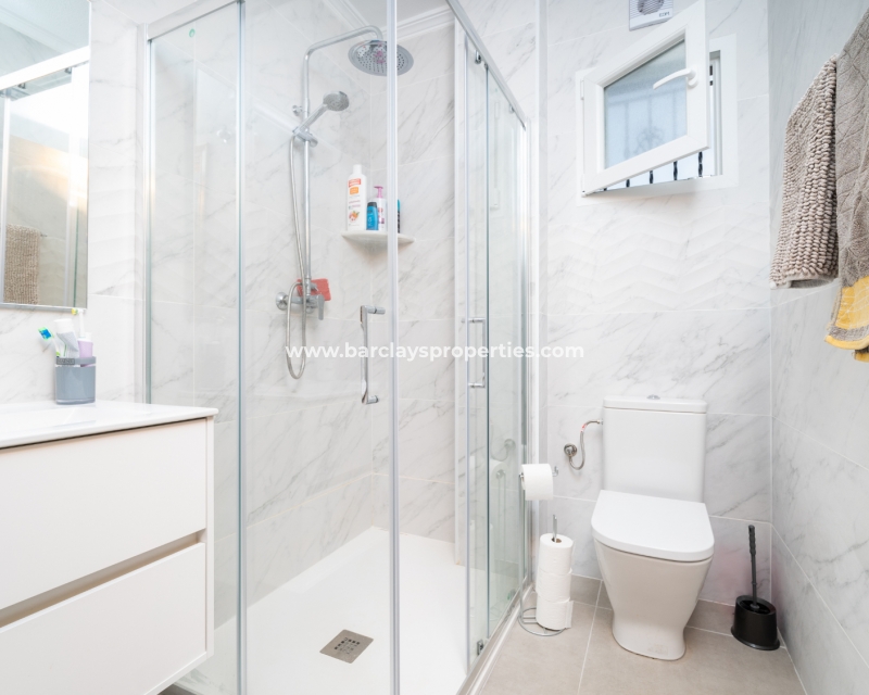 Wederverkoop - Vrijstaande Villa - Urb. La Marina