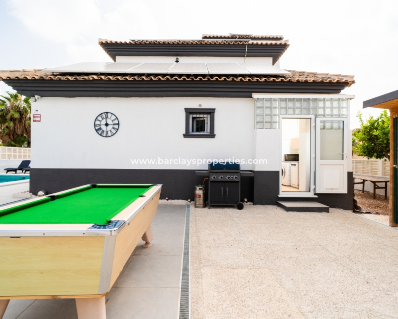 Wederverkoop - Vrijstaande Villa - Urb. La Marina