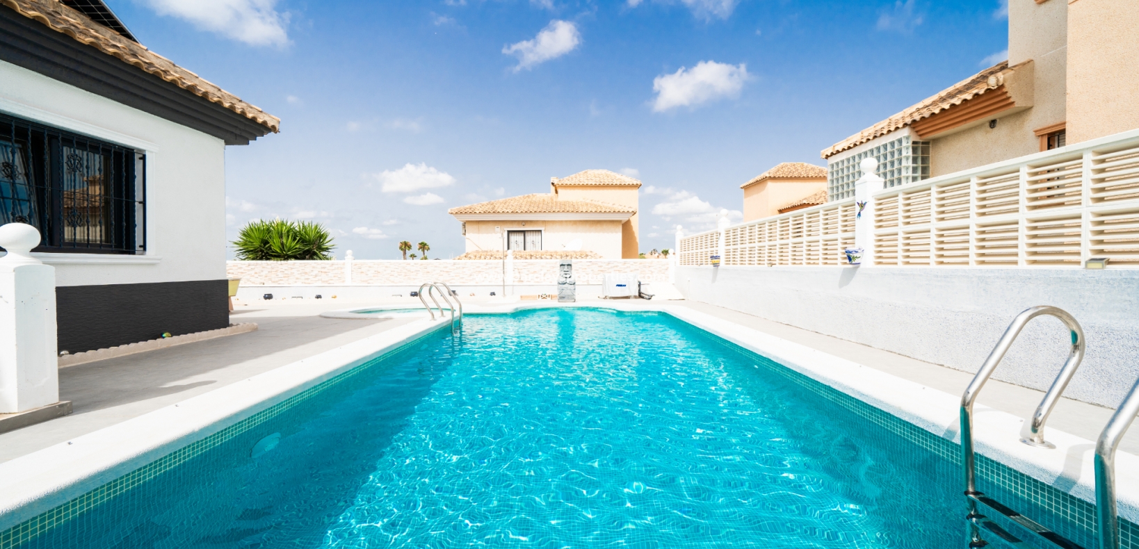 Wederverkoop - Vrijstaande Villa - Urb. La Marina