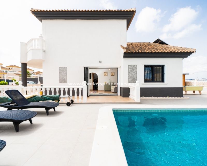 Wederverkoop - Vrijstaande Villa - Urb. La Marina