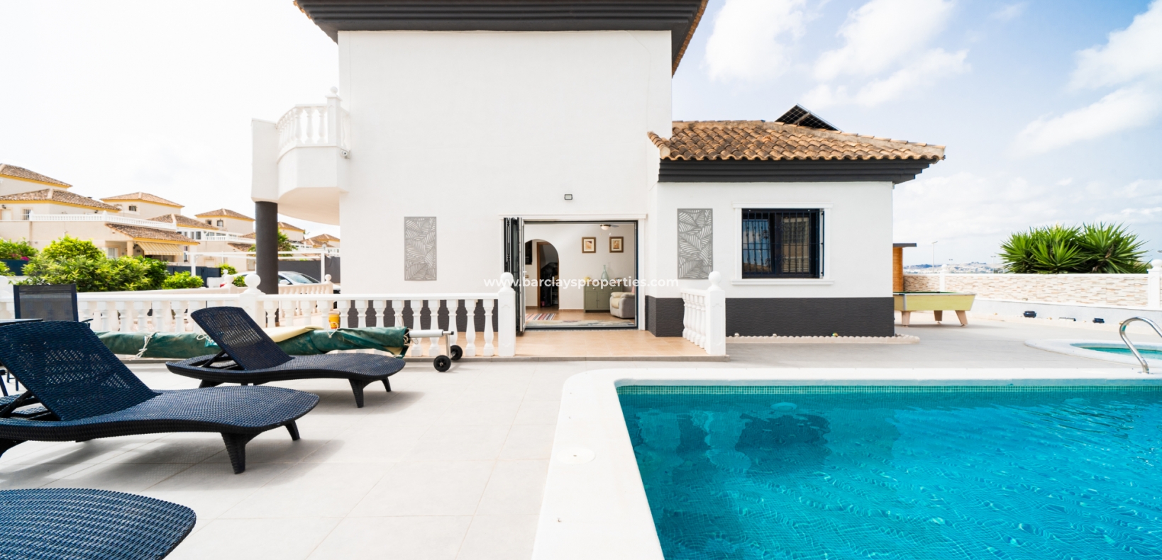 Wederverkoop - Vrijstaande Villa - Urb. La Marina