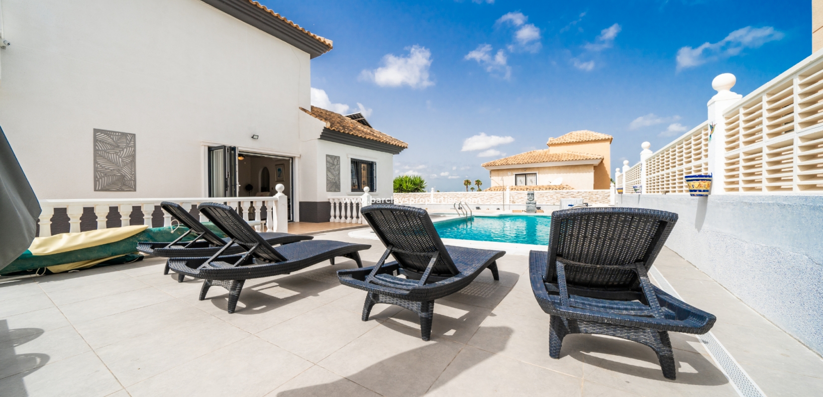 Wederverkoop - Vrijstaande Villa - Urb. La Marina