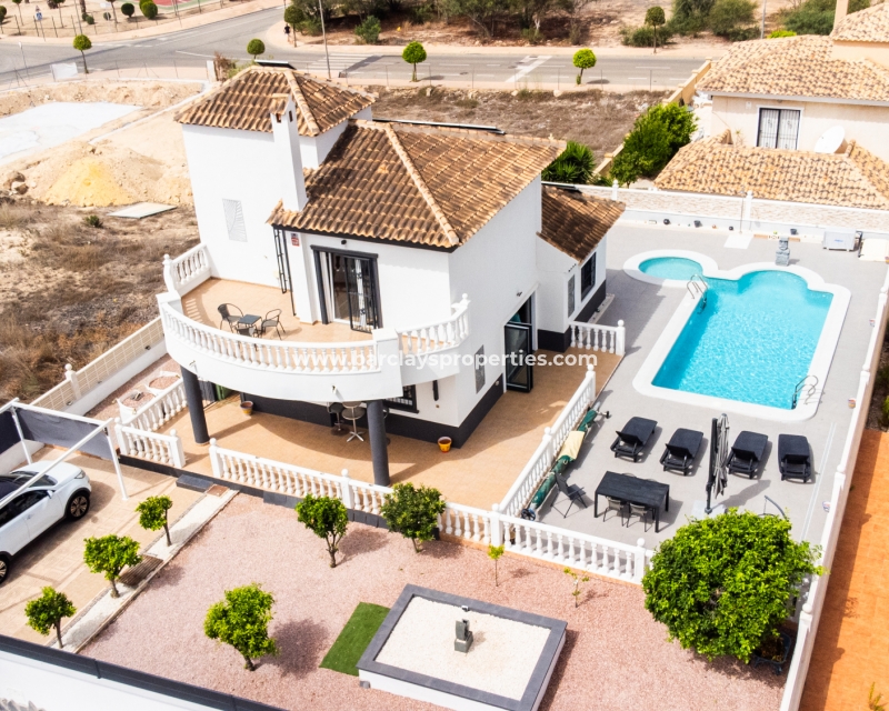 Wederverkoop - Vrijstaande Villa - Urb. La Marina