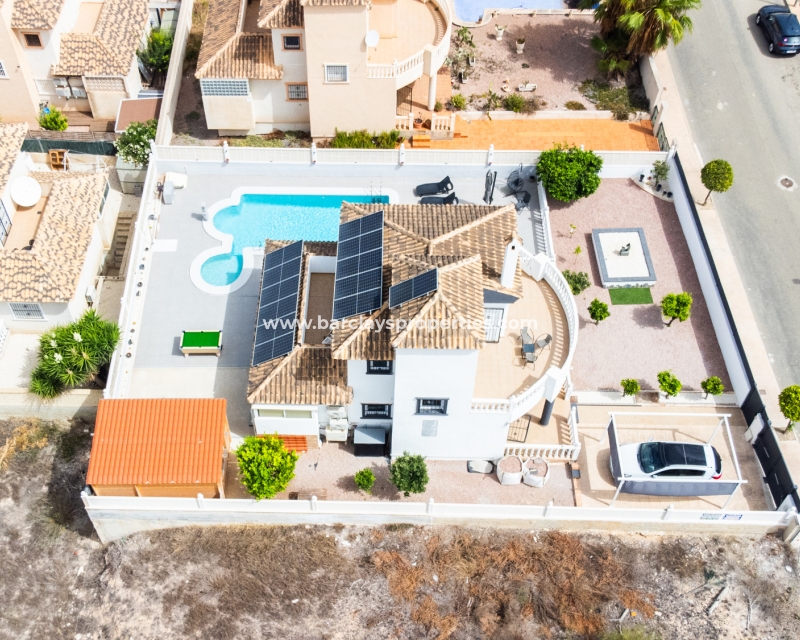 Wederverkoop - Vrijstaande Villa - Urb. La Marina