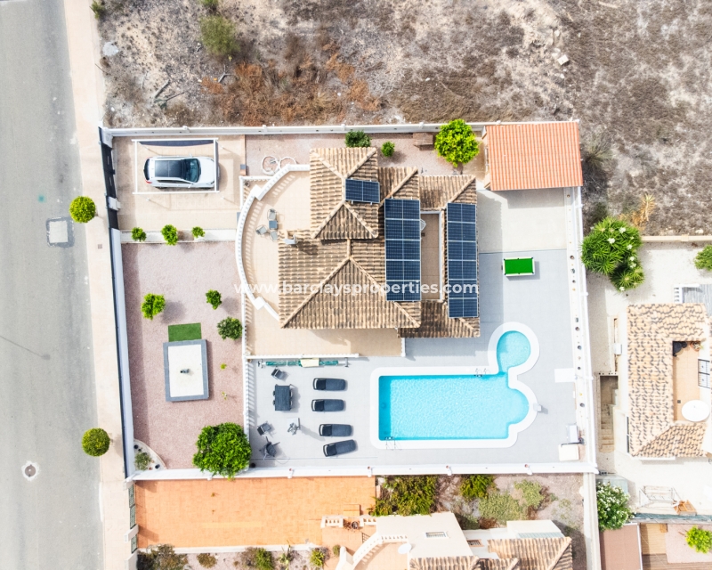 Wederverkoop - Vrijstaande Villa - Urb. La Marina