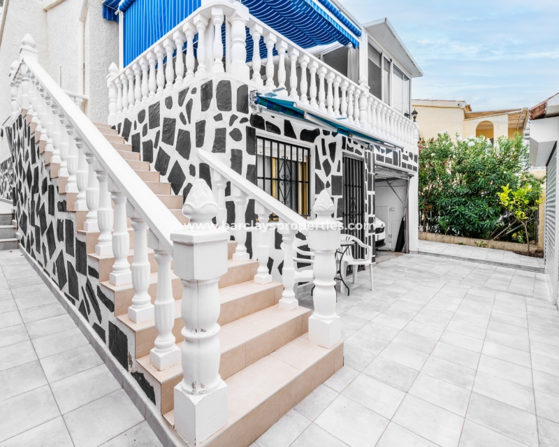 Wederverkoop - Vrijstaande Villa - Urb. La Marina