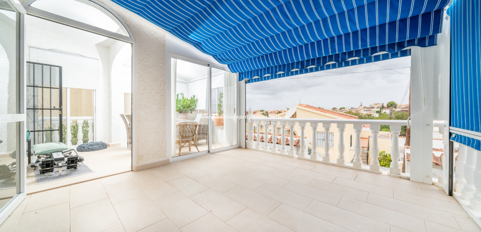 Wederverkoop - Vrijstaande Villa - Urb. La Marina