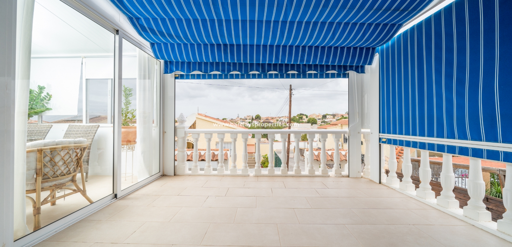 Wederverkoop - Vrijstaande Villa - Urb. La Marina