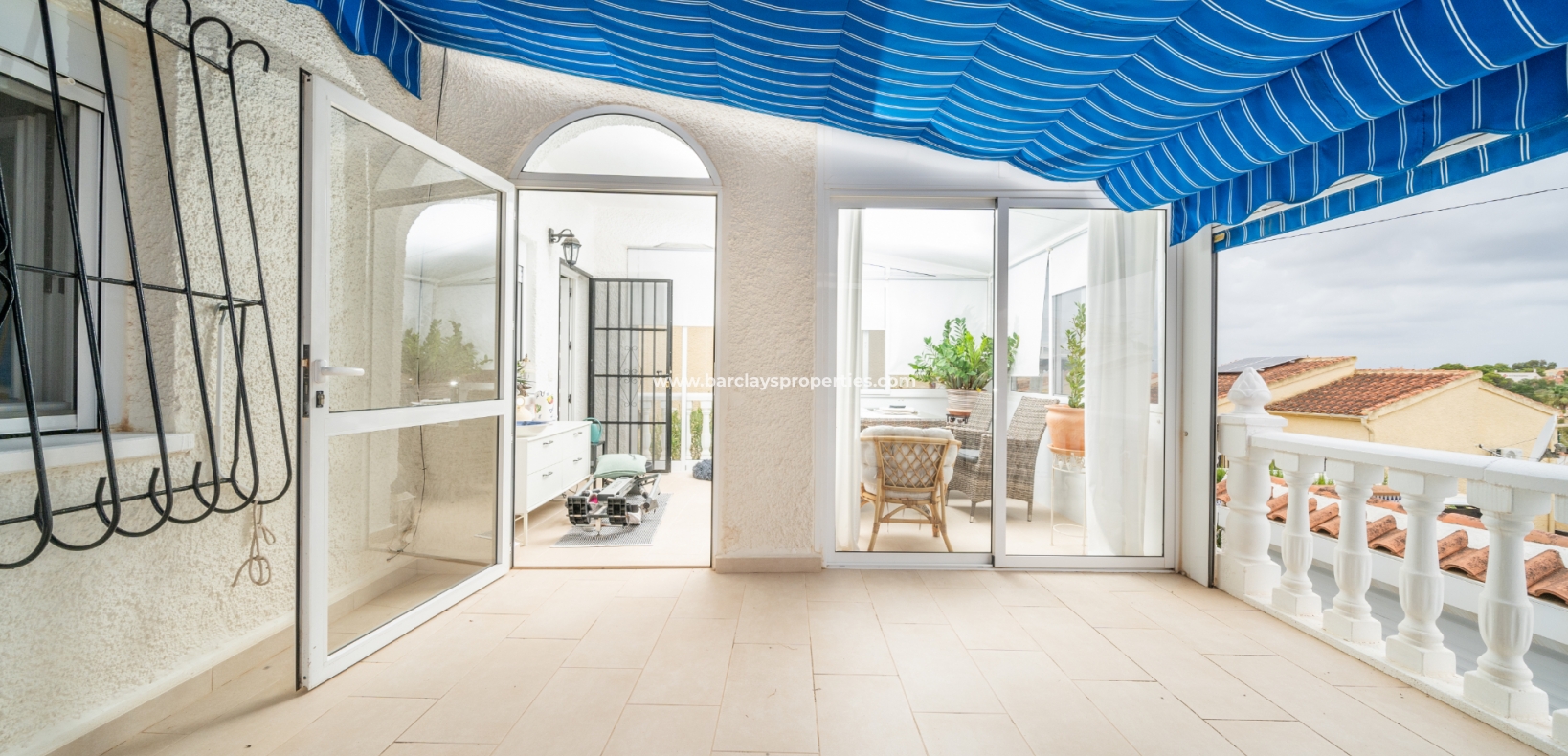 Wederverkoop - Vrijstaande Villa - Urb. La Marina