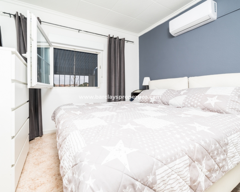 Wederverkoop - Vrijstaande Villa - Urb. La Marina