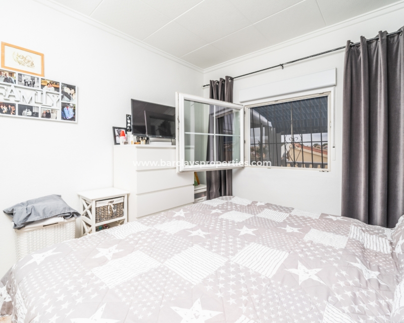 Wederverkoop - Vrijstaande Villa - Urb. La Marina