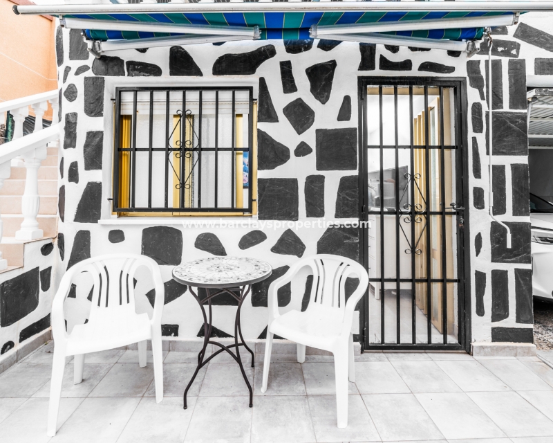 Wederverkoop - Vrijstaande Villa - Urb. La Marina