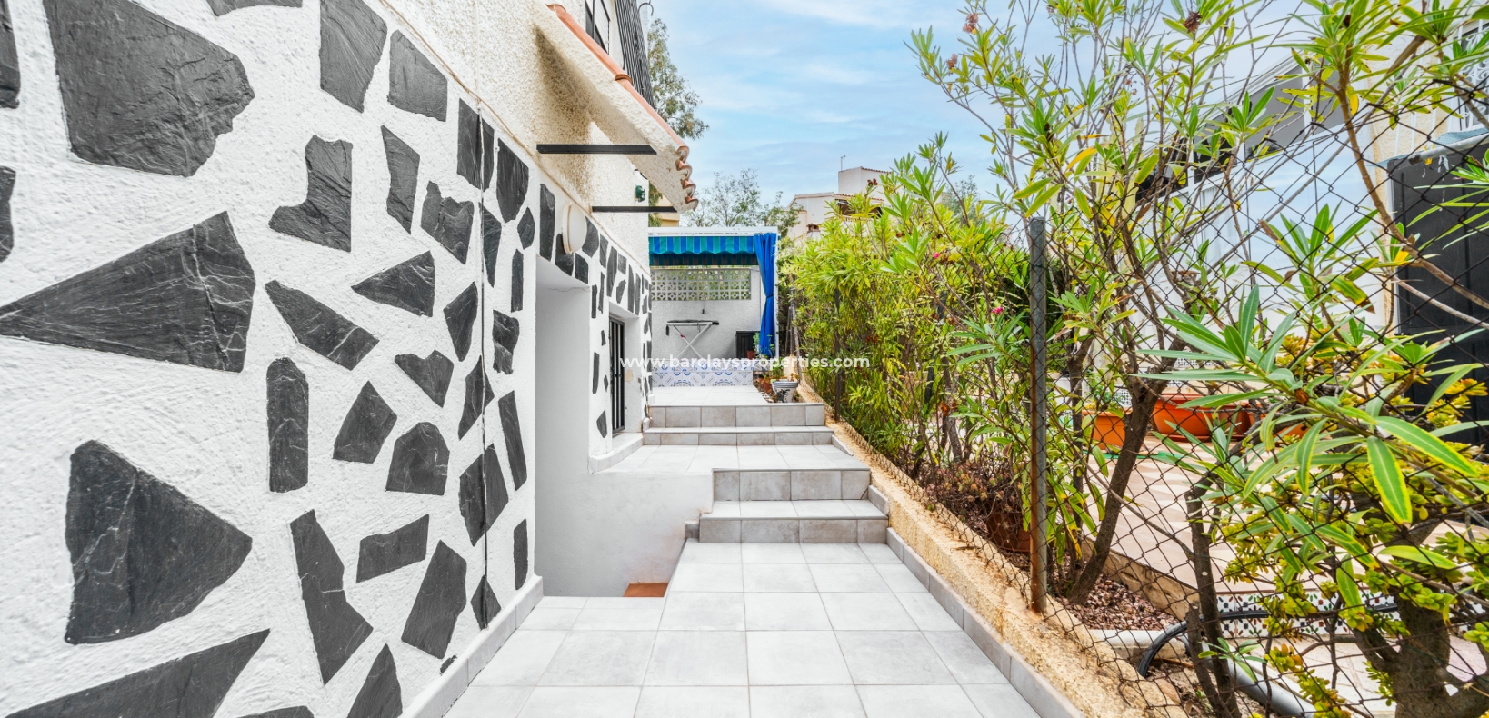 Wederverkoop - Vrijstaande Villa - Urb. La Marina