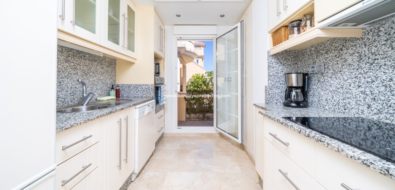 Wederverkoop - Vrijstaande Villa - Urb. La Marina