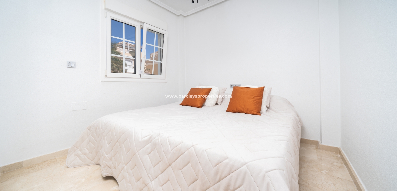 Wederverkoop - Vrijstaande Villa - Urb. La Marina