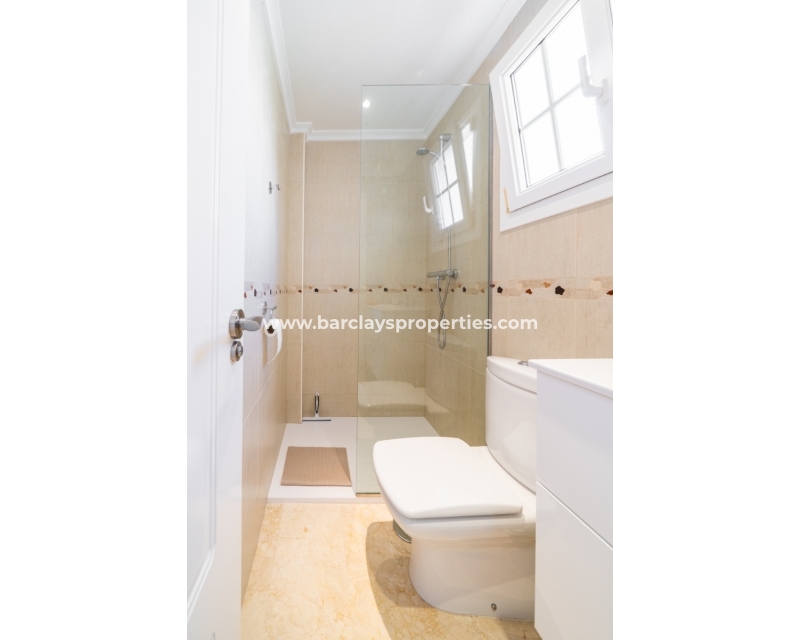 Wederverkoop - Vrijstaande Villa - Urb. La Marina